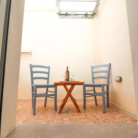 Malikas House Apartment Otranto